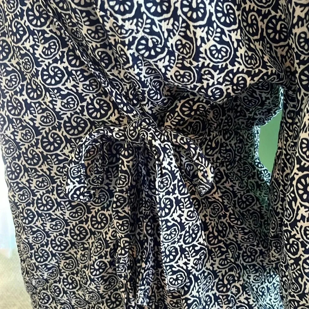 Talbots wrap top - Picture 3 of 7